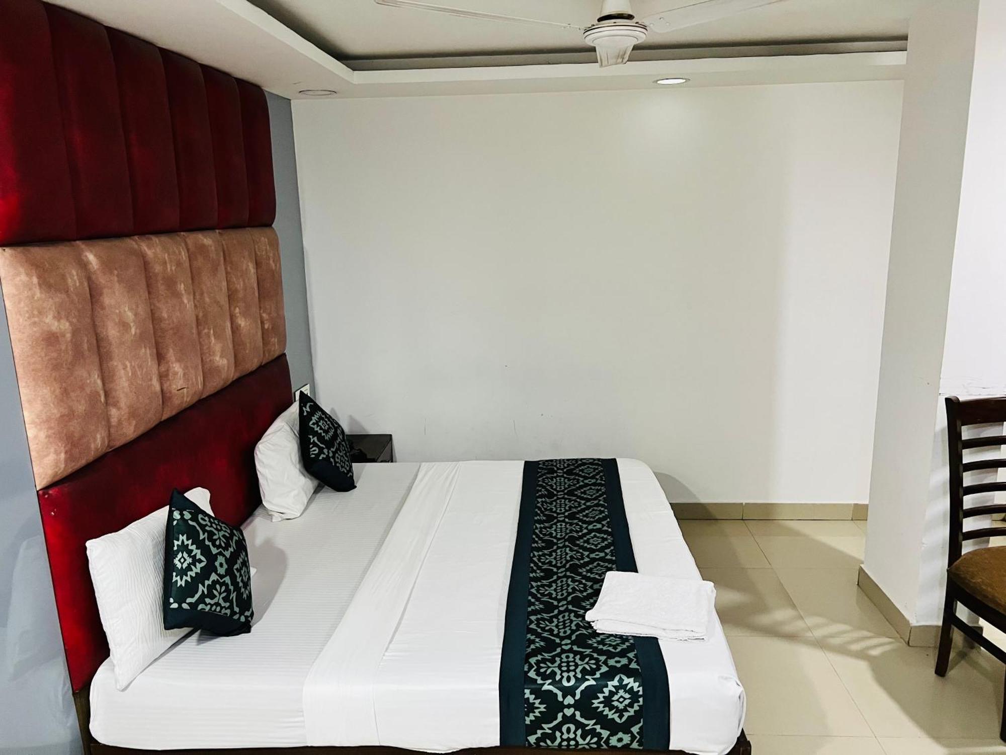 Hotel Marina Near Igi Airport Delhi New Delhi Exterior photo
